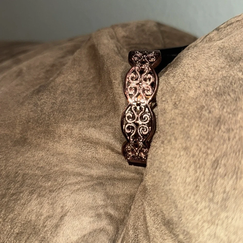 GNW QUARTZ Elegant Rose Gold Tone Watch - Picture 2 of 3